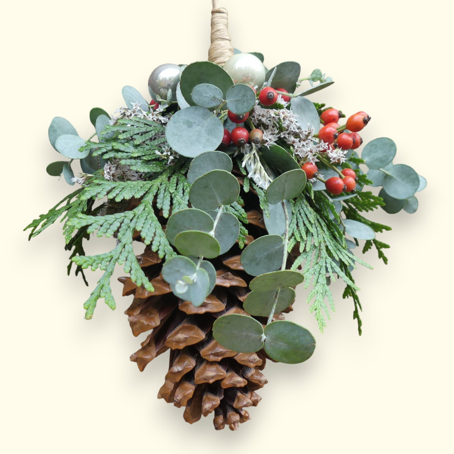 Winterzauberzapfen – Exklusiver Eukalyptus-Dekor