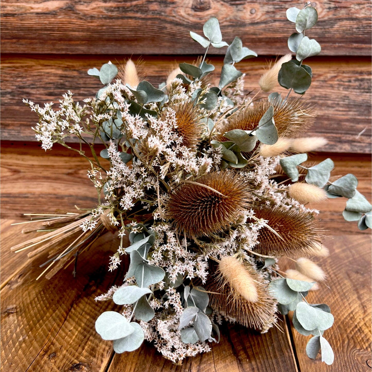 Lukas – Winterstrauß aus Eukalyptus & Blüten