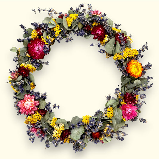 Blütenkranz Emma – Handgebunden mit Eukalyptus & Blüten