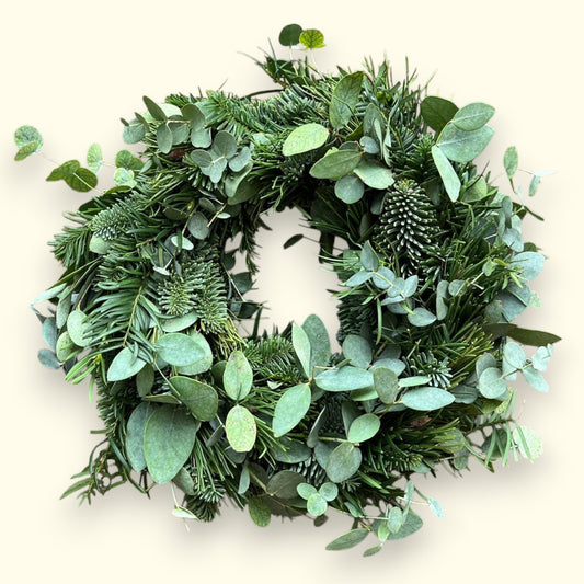 Eukalyptuskranz Viola – Frische Winterdeko aus der Gärtnerey